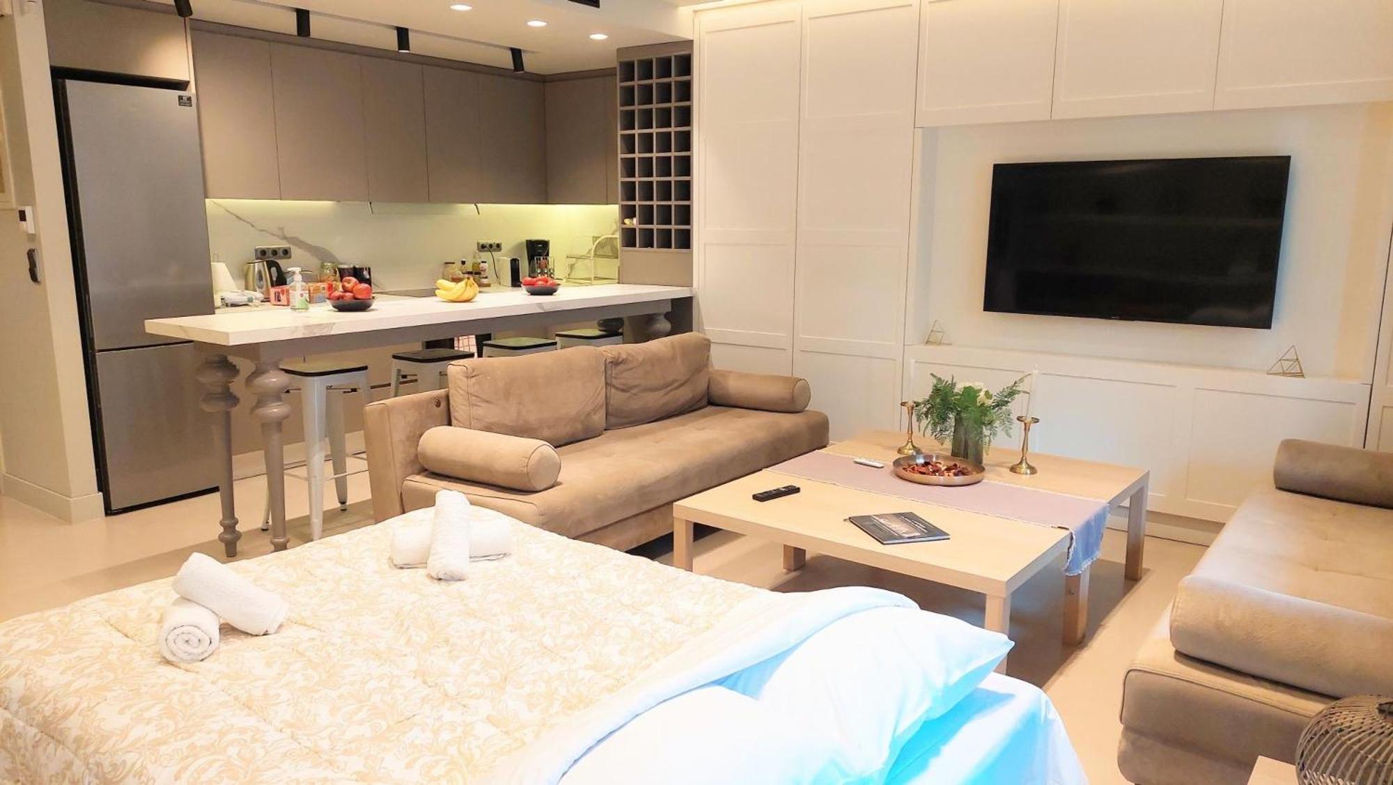Luxurious Apartment In Acropolis Athena Bagian luar foto
