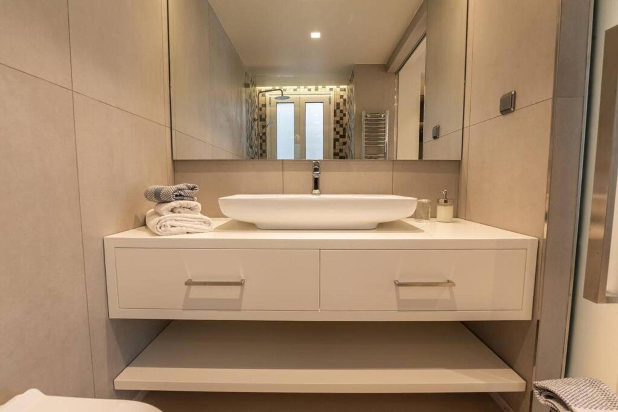 Luxurious Apartment In Acropolis Athena Bagian luar foto