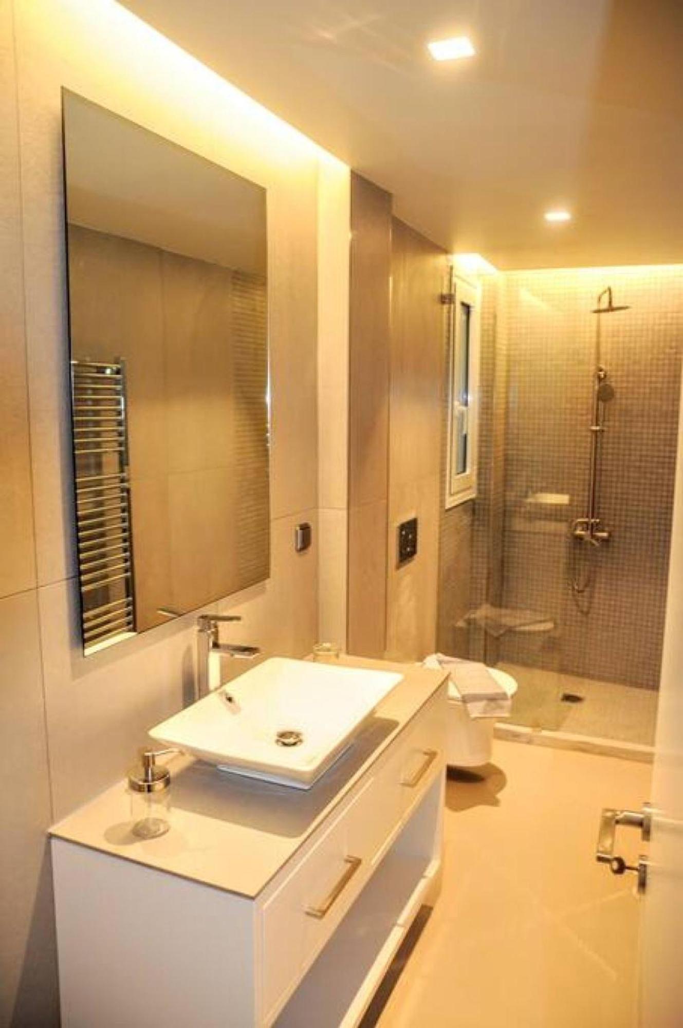 Luxurious Apartment In Acropolis Athena Bagian luar foto