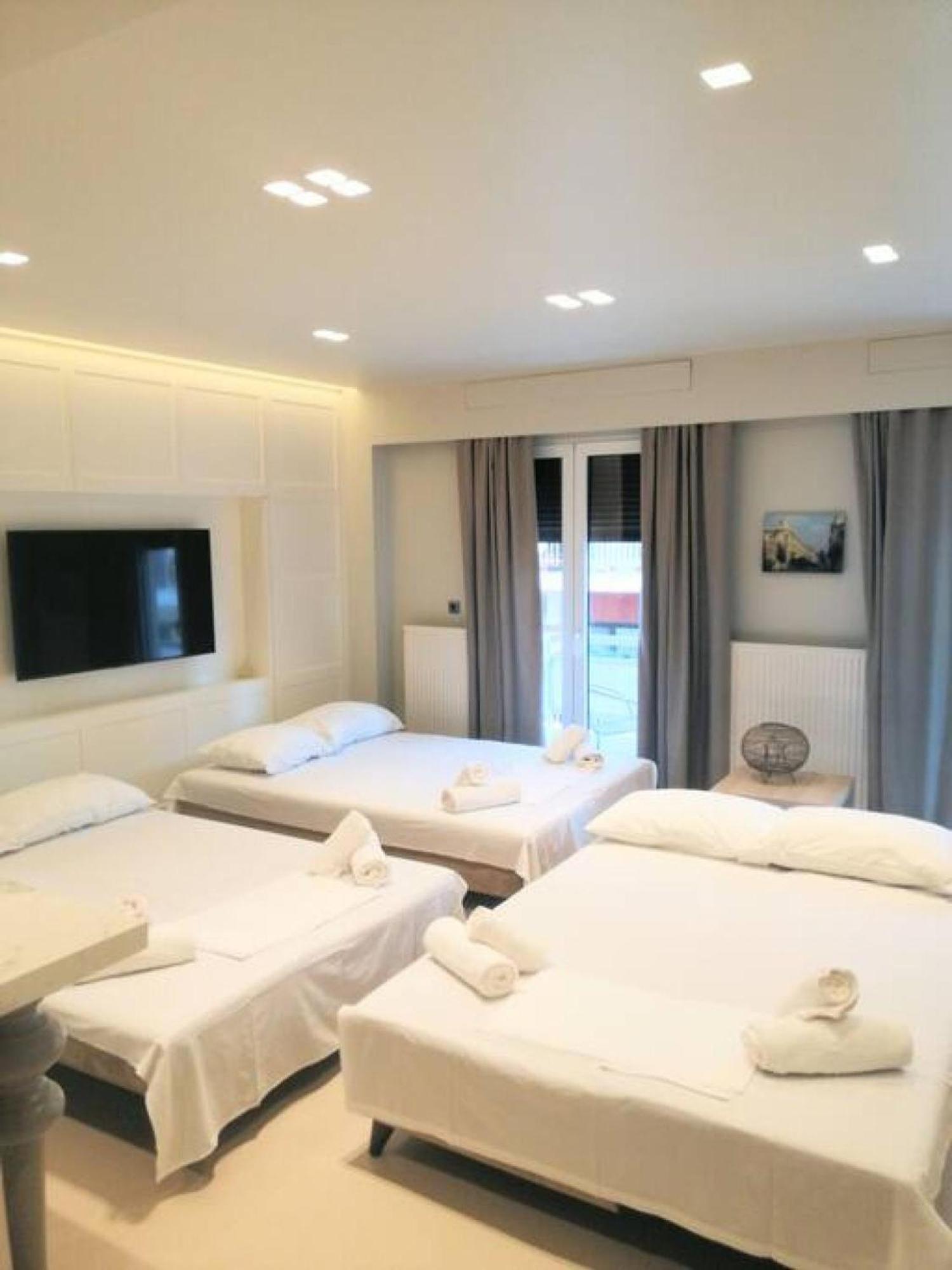 Luxurious Apartment In Acropolis Athena Bagian luar foto