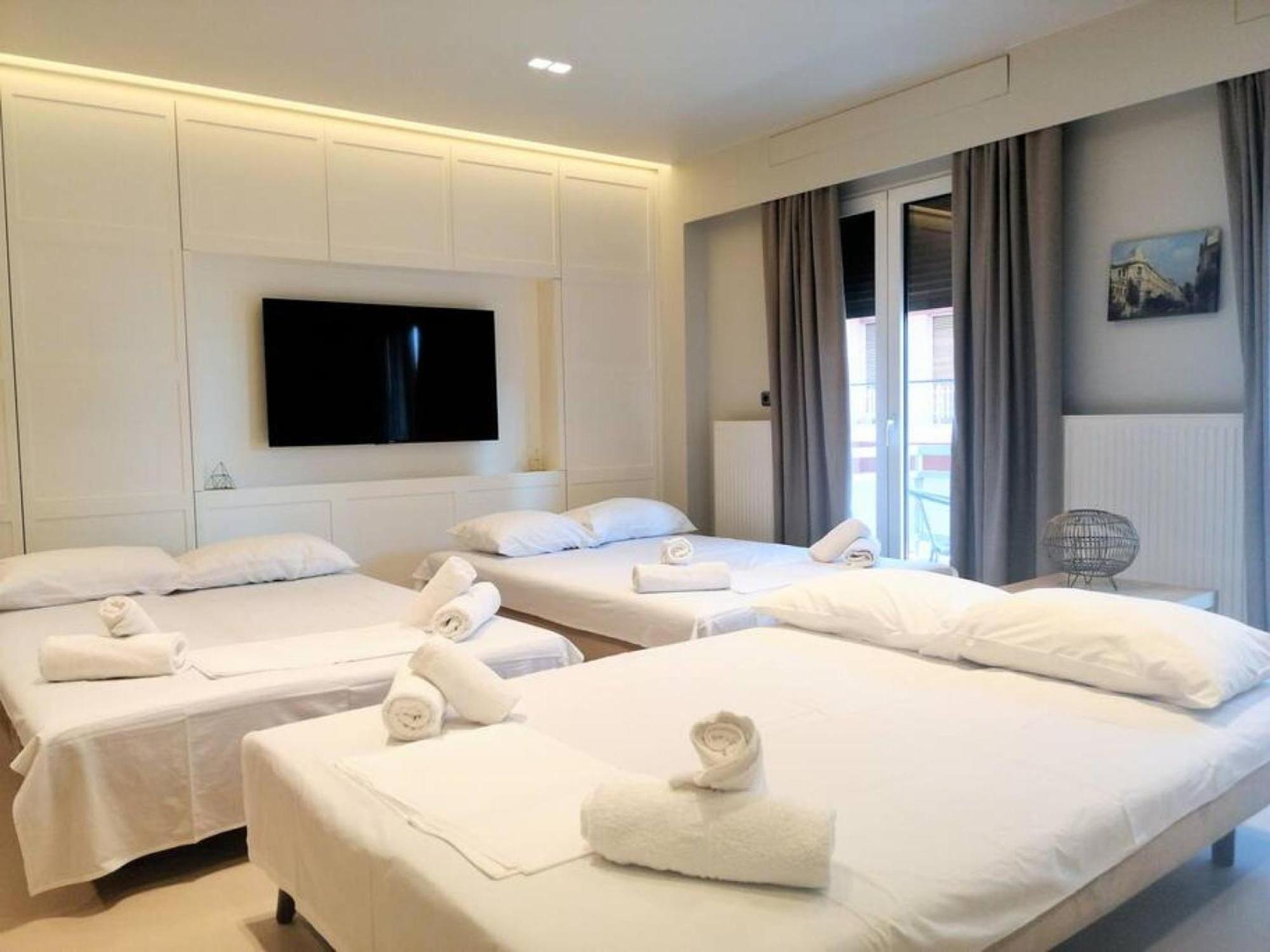 Luxurious Apartment In Acropolis Athena Bagian luar foto