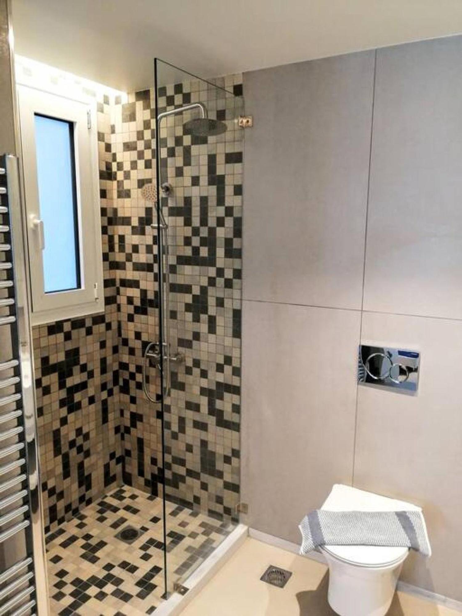 Luxurious Apartment In Acropolis Athena Bagian luar foto