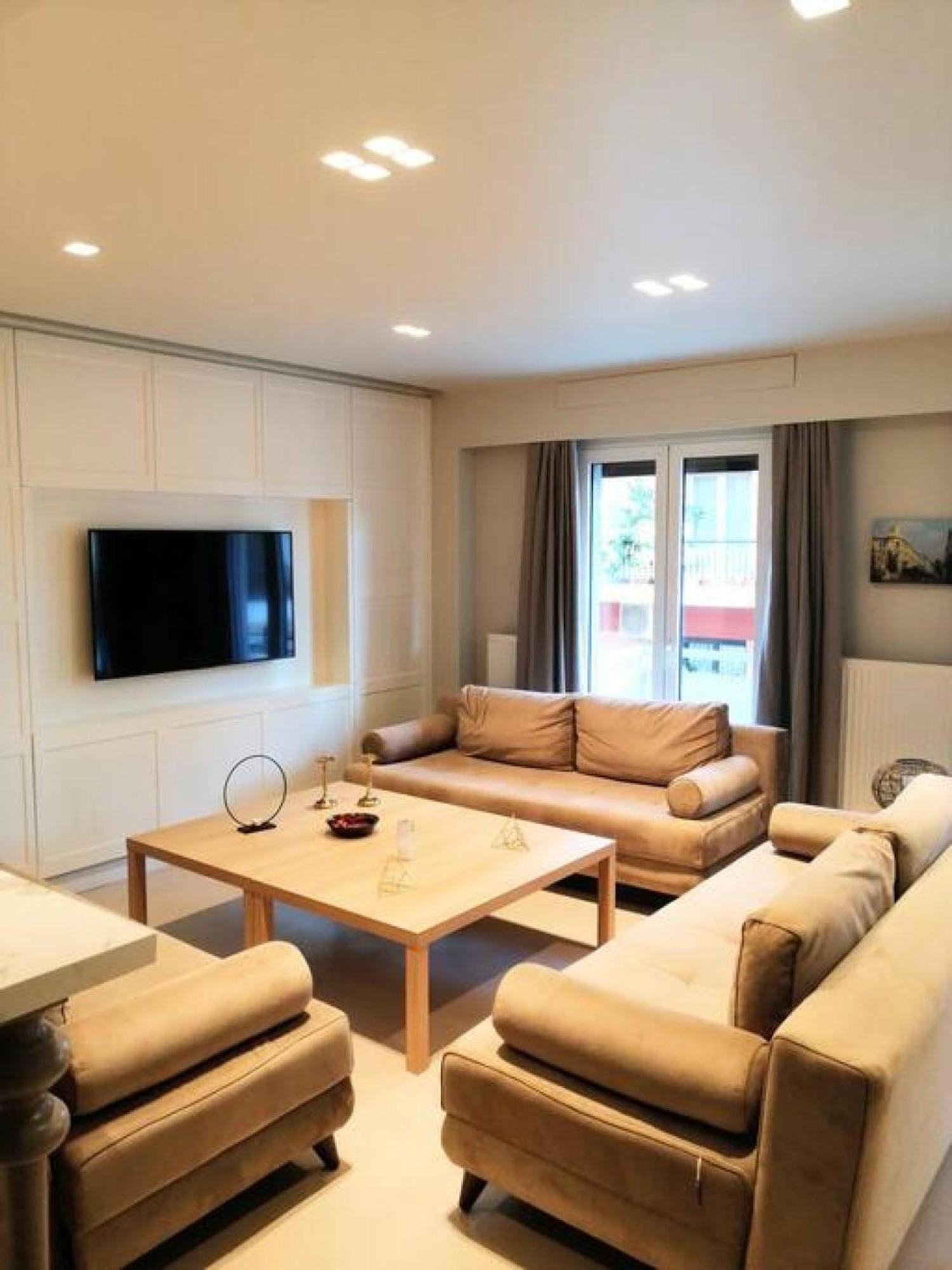 Luxurious Apartment In Acropolis Athena Bagian luar foto