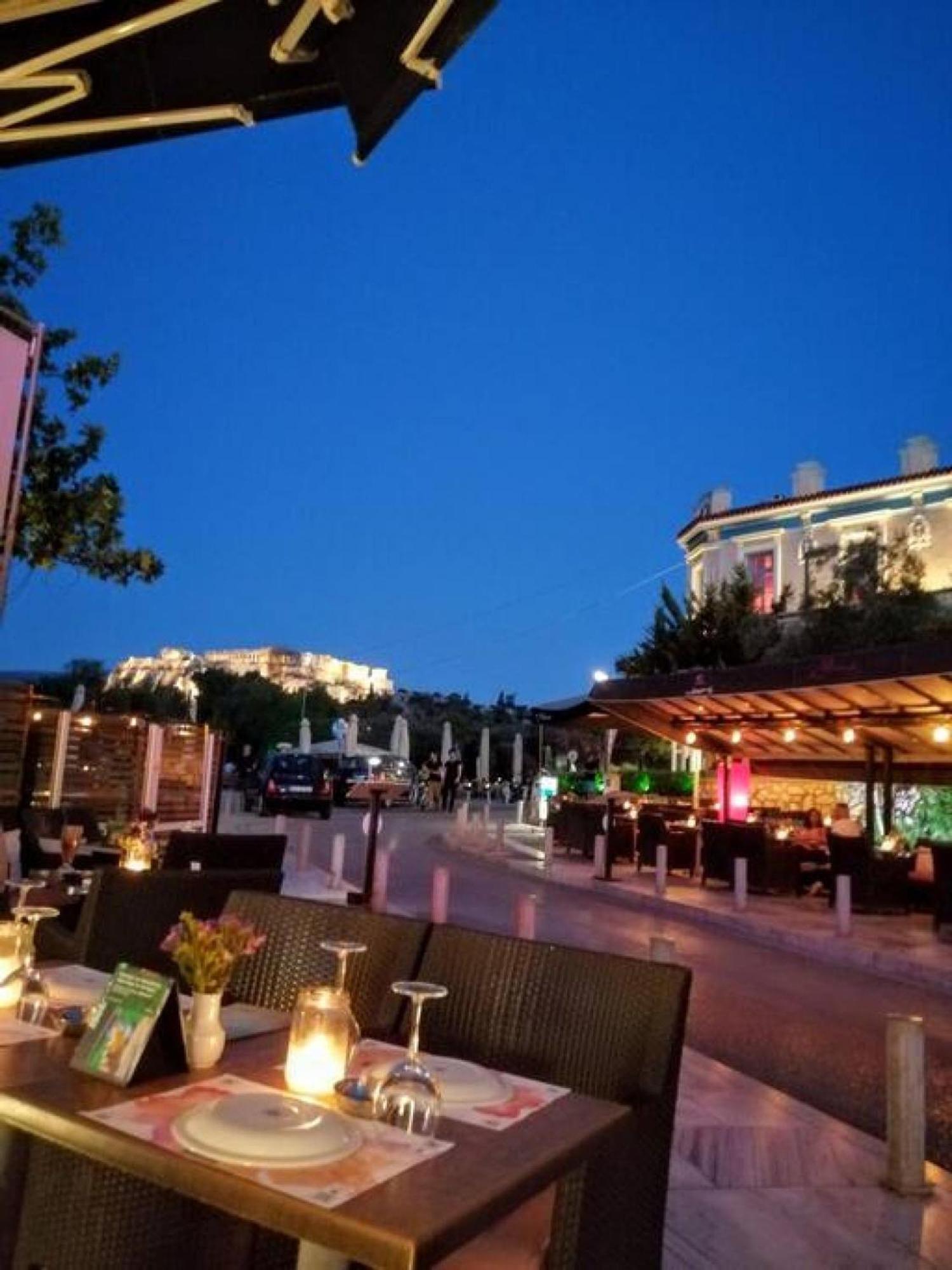 Luxurious Apartment In Acropolis Athena Bagian luar foto