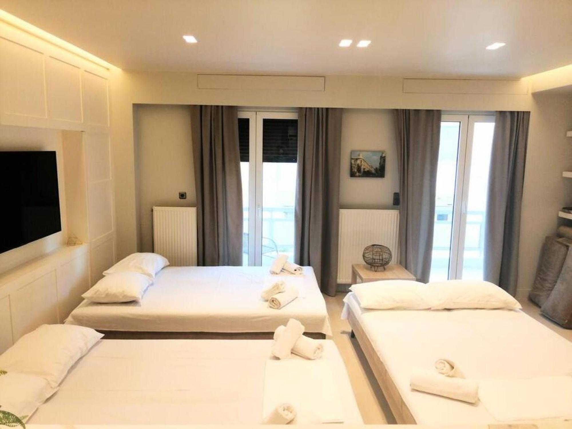 Luxurious Apartment In Acropolis Athena Bagian luar foto